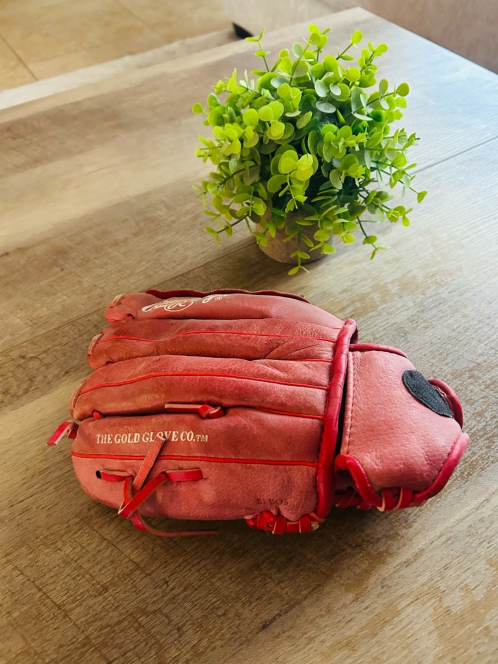 Rawlings Highlight 12inch Red Leather Women's Glove - Picture 2 of 4